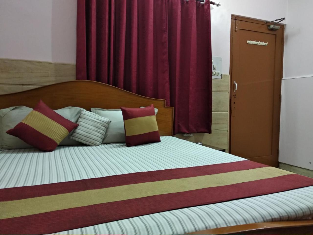 Hotel Palace Амритсар Екстериор снимка