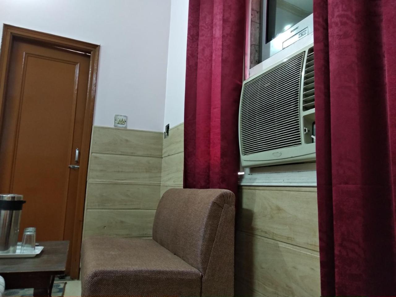 Hotel Palace Амритсар Екстериор снимка